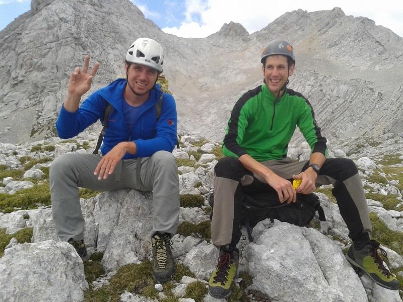 naveza pred nama Matjaž DušičAO Kozjak in novopečeni alpinist Jaka Capuder AOK