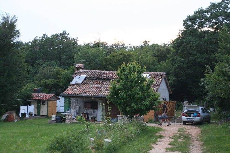 Prijazno domovanje oz. kakor pravi vodniček dvigrad_1