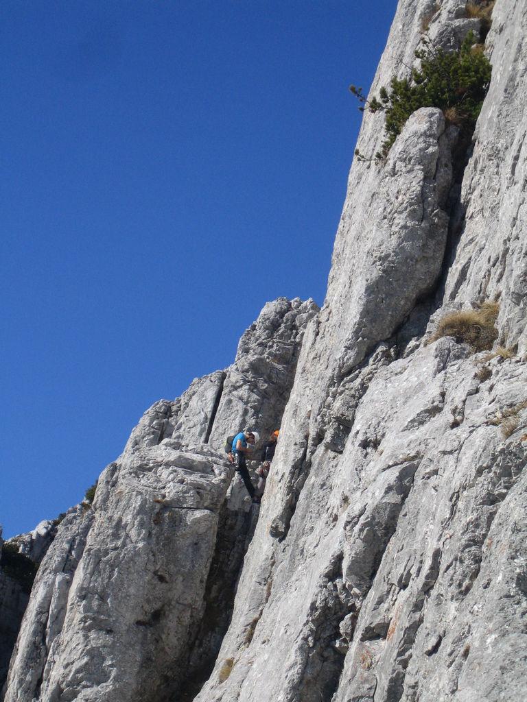 Nika in Bošte na vrhu stolpiča pred zadnjim raztežajem img_7669