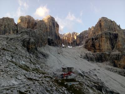 Plezanje v dolini reke Sarce in Dolomitih Brenta